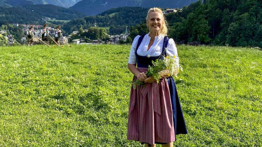 "Verstehen Sie Spaß?": Barbara Schöneberger im Berchtesgadener- und Salzburger Land. (mia/spot)