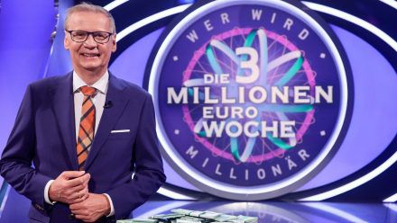 Günther Jauch lädt erneut zum Drei-Millionen-Euro-Special ein. (nra/spot)
