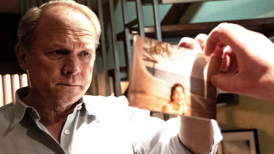 Ulrich Tukur als Murot im Tatort "Murot und das Gesetz des Karma". (mia/spot)