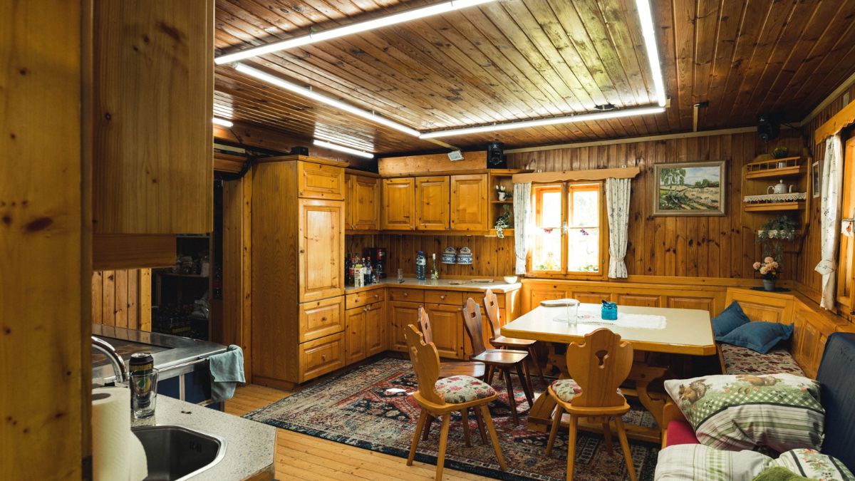 Das "Forsthaus Rampensau" innen" class="size-full wp-image-1609641
