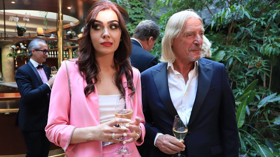 Frank Otto und Nathalie Volk beim 72. Hamburger Presseball 2022
