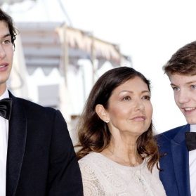 Prinz Nikolai, Mama Alexandra und Prinz Felix