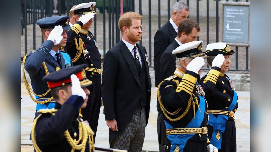 Prinz Harry salutierte nicht beim Staatsbegräbnis der Queen. (ili/spot)