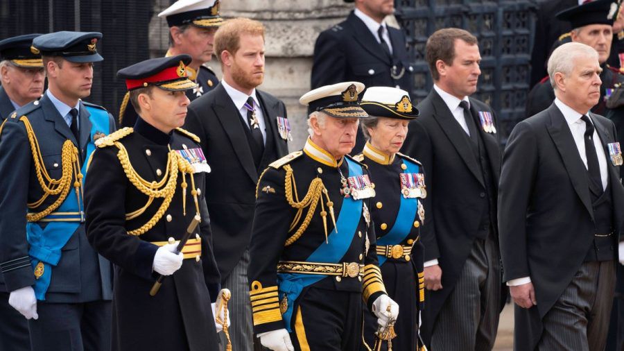 Die königliche Familie beim Abschied von Queen Elizabeth II. (hub/spot)