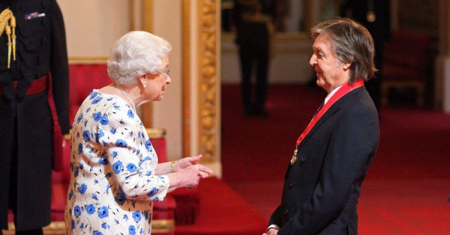 Sir Paul McCartney wird von Königin Elizabeth II. der Verdienstorden «Companion of Honour» verliehen.