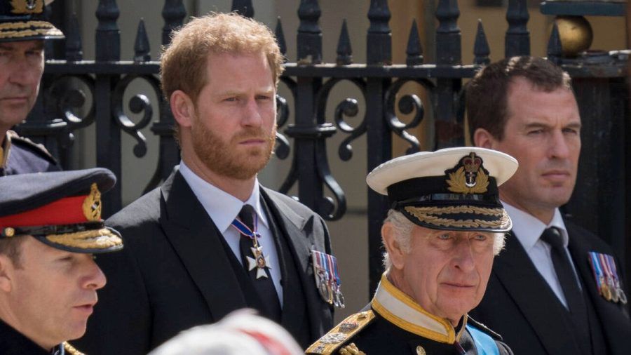 Prinz Harry (l.) und König Charles III. bei der Beerdigung von Queen Elizabeth II. (dr/spot)