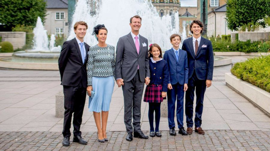 Von links nach rechts: Prinz Felix, Prinzessin Marie, Prinz Joachim, Prinzessin Athena, Prinz Henrik und Prinz Nikolai - noch bis Ende des Jahres. (mia/spot)