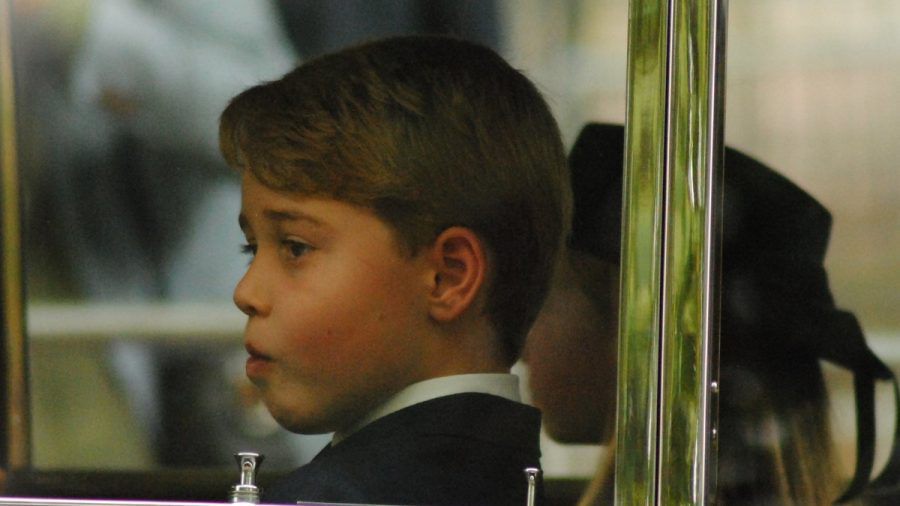 Prinz George besucht eine neue Schule mit neuen Regeln (mia/spot)