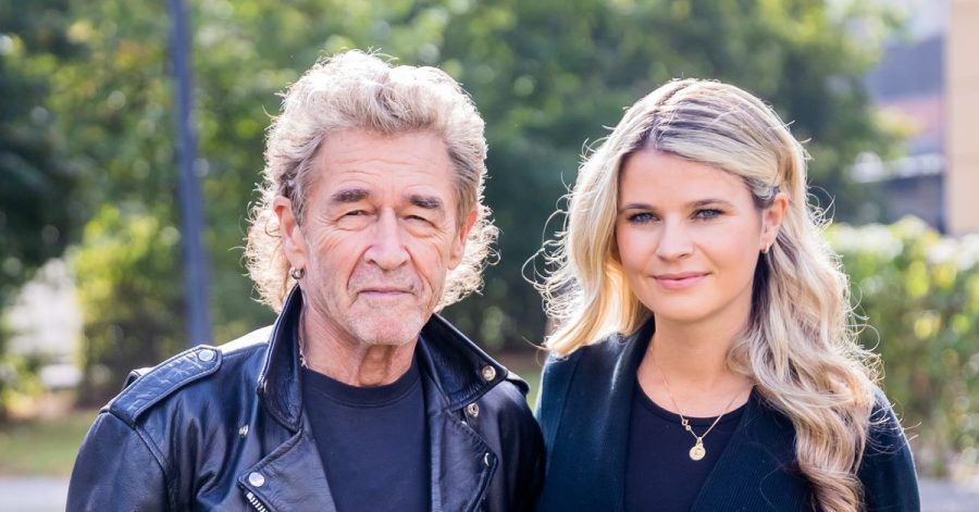 Peter Maffay und seine Partnerin Hendrikje Balsmeyer lesen gerne.
