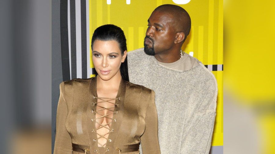 Kanye West und Kim Kardashian befinden sich mitten im Scheidungsverfahren. (stk/spot)