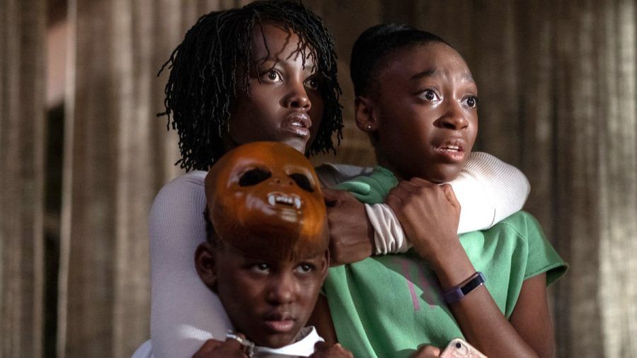 Ada (Lupita Nyong'o, li.) und ihre Kinder stehen Todesängste aus. (stk/spot)