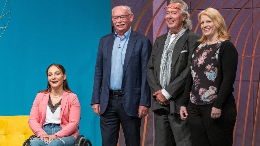 Kristina Vogel (l.) mit den "Trividia"-Gründern. (spot)