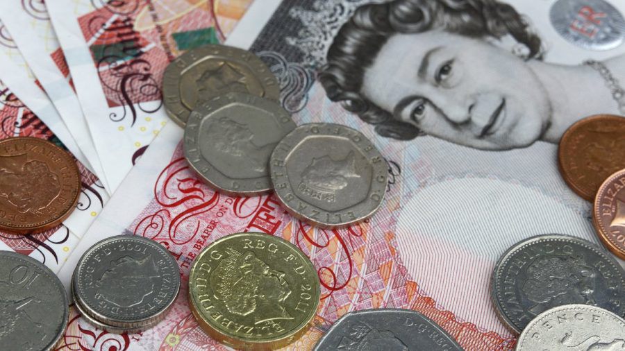 Die britischen Pfund werden nach dem Tod der Queen bald anders aussehen. (amw/spot)