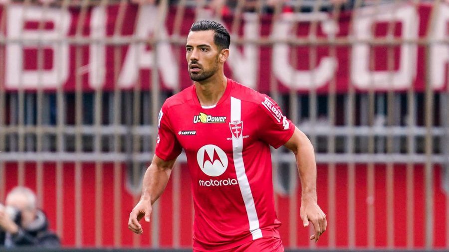 Pablo Mari wurde mit dem Hubschrauber in eine Klinik geflogen. (dr/spot)