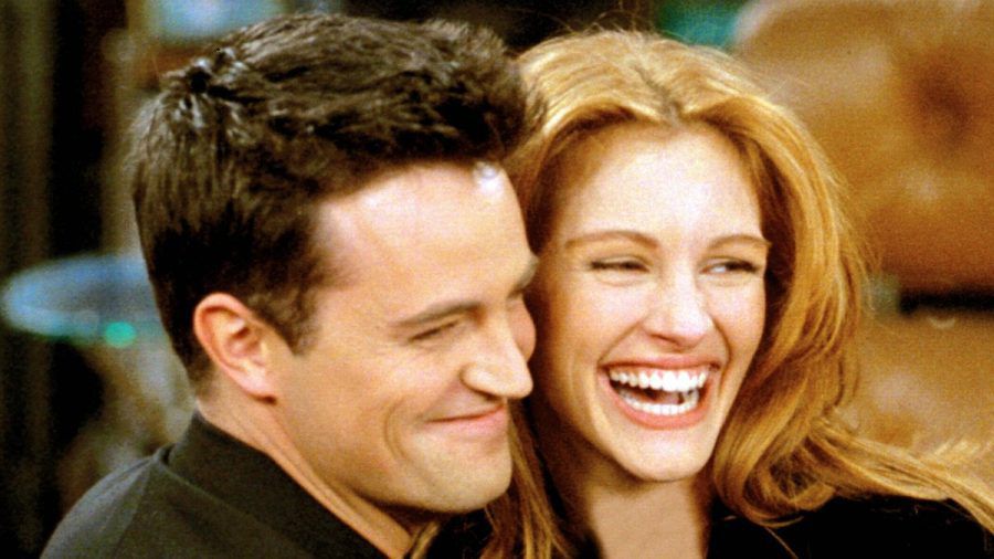 Matthew Perry und Julia Roberts in der Kultserie "Friends". (dr/spot)