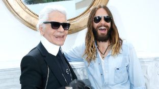 Karl Lagerfeld bei einem Auftritt mit Jared Leto (l.). (hub/spot)