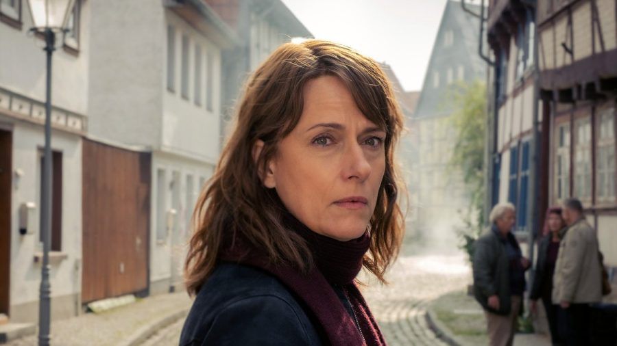 Im "Polizeiruf 110: Hexen brennen" ermittelt Doreen Brasch (Claudia Michelsen) in einem mysteriösen Ort. (amw/spot)