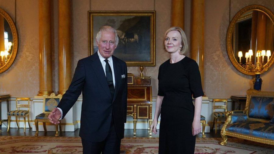 Beide frisch im Amt: König Charles III. mit der britischen Premierministerin Liz Truss. (hub/spot)