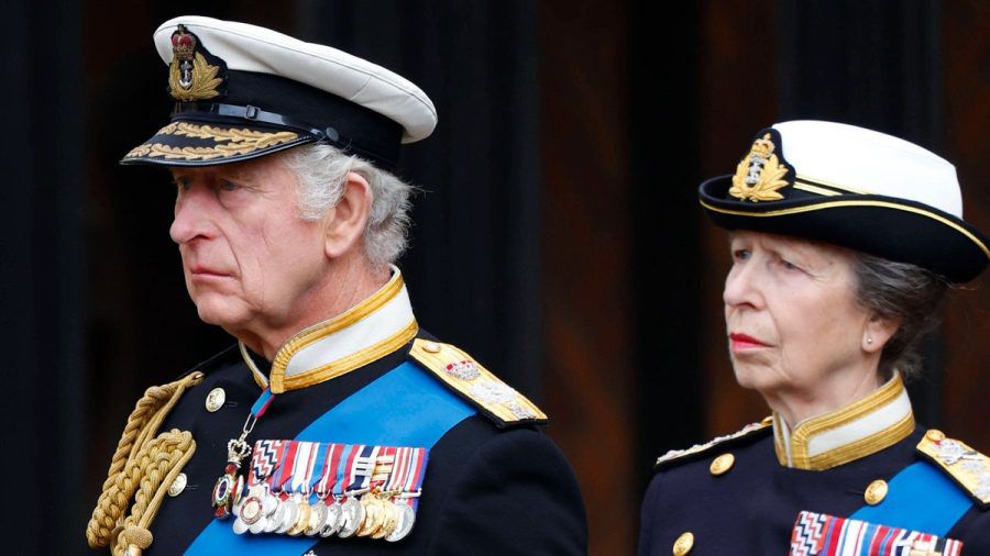 König Charles III. und Prinzessin Anne übernehmen nun Aufgaben ihrer verstorbenen Mutter. (jom/spot)