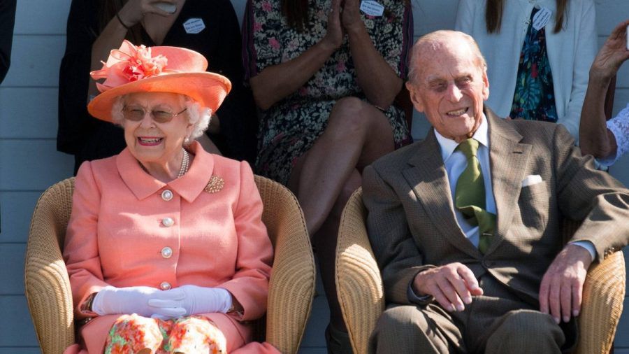 Queen Elizabeth II. (l.) und ihr Ehemann Prinz Philip im Jahr 2018. (lau/spot)