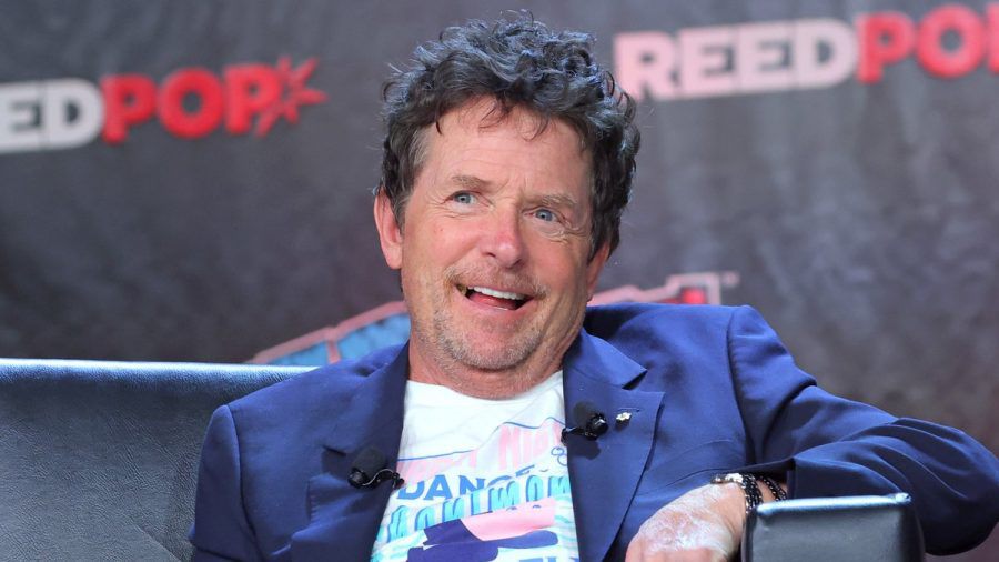 Michael J. Fox während einer emotionalen "Zurück in die Zukunft"-Reunion mit seinem Kollegen Christopher Lloyd vor wenigen Wochen. (wue/spot)