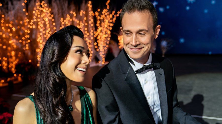 In der neuen Weihnachtskomödie "Christmas with You" verlieben sich Freddie Prinze Jr. und Aimee Garcia. (lau/spot)