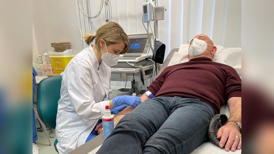 "Horst Lichter: Mein Herz, mein Motor": Horst Lichter macht einen medizinischen Check-up in der Klinik. (ili/spot)