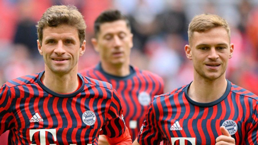 Thomas Müller (li.) und Joshua Kimmich (re.) haben Corona. (tae/spot)
