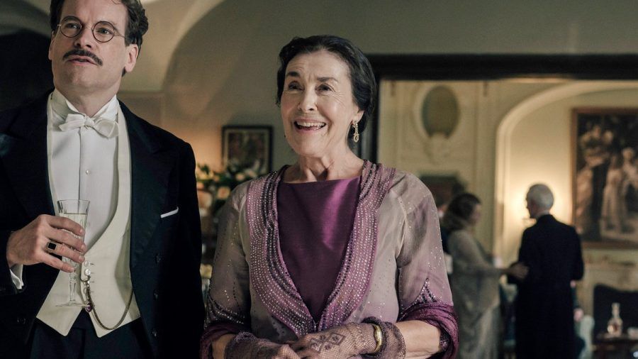 "Martha Liebermann - Ein gestohlenes Leben": Martha Liebermann (Thekla Carola Wied) lernt den Kunstexperten Carl Solbach (Wanja Mues) kennen. (ili/spot)
