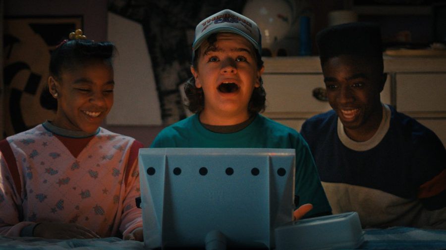 Priah Ferguson, Gaten Matarazzo und Caleb McLaughlin (v.l.n.r.) in der Netflix-Erfolgsserie "Stranger Things". (hub/spot)