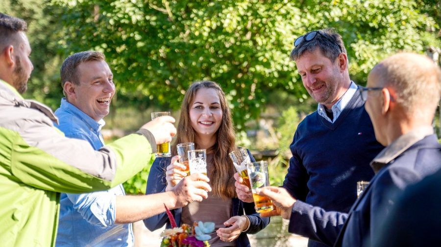 Beim Wiedersehen herrschte größtenteils Partystimmung. (smi/spot)