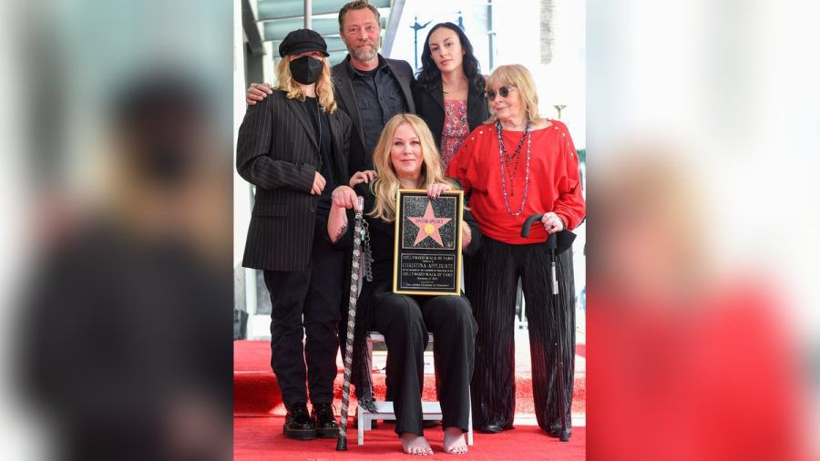 Schauspielerin Christina Applegate bei der Enthüllung ihres Sterns auf dem Hollywood Walk of Fame. (ili/spot)