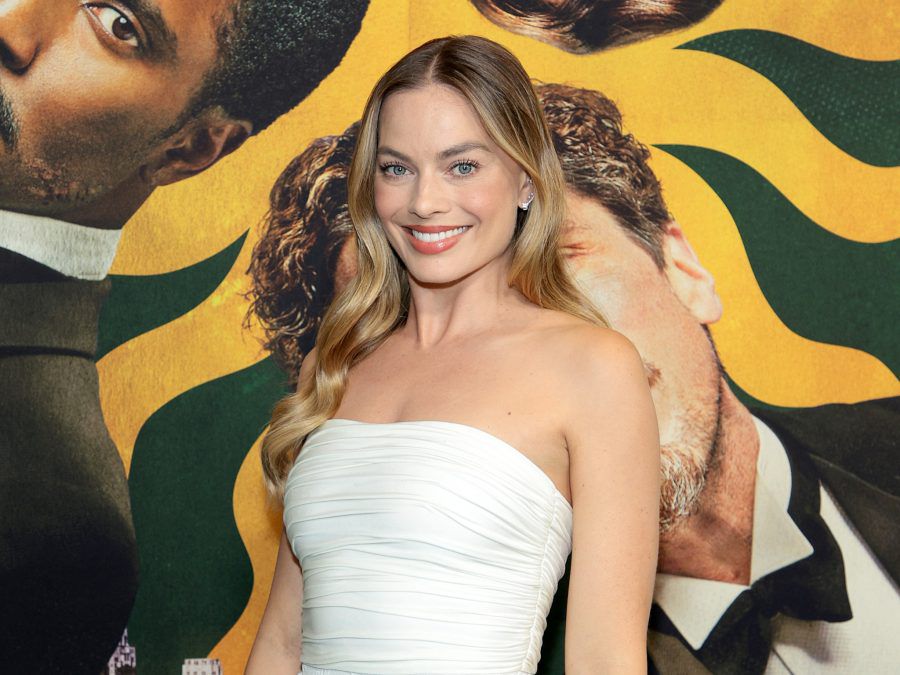 Margot Robbie - World Premiere - Amsterdam - Getty BangShowbiz