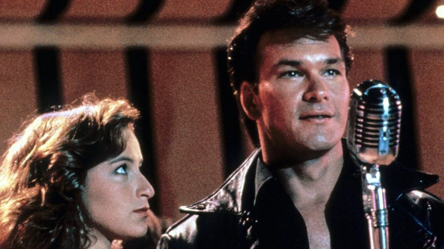 "Dirty Dancing"-Star Patrick Swayze (r.) starb 2009 an Krebs, dennoch wird es eine Fortsetzung des Tanzfilms geben. Jennifer Grey (l.) wird wieder dabei sein. Aber auch andere Gesichter werden Fans des Klassikers im Sequel bekannt vorkommen. (jer/spot)