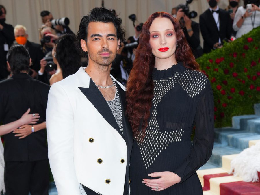 Joe Jonas and Sophie Turner at the Met Gala - Getty - May 2022 BangShowbiz