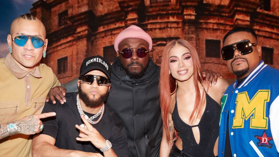 Taboo, El Alfa, Will.i.am, Anitta und Apl.de.ap (v.l.n.r.) sind auf der Single "Simply the Best" zu hören. (lau/spot)