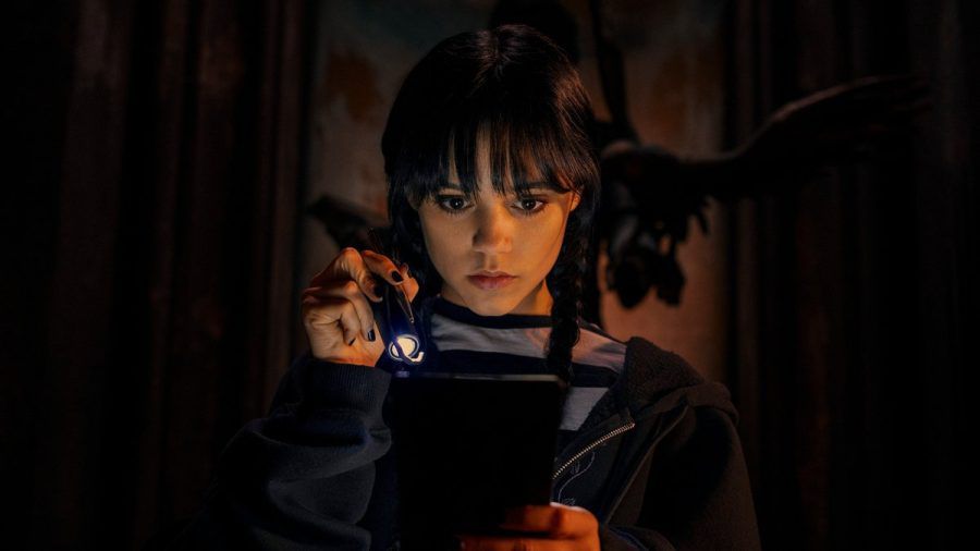 Jenna Ortega als Wednesday Addams in der Netflix-Serie "Wednesday". (wue/spot)