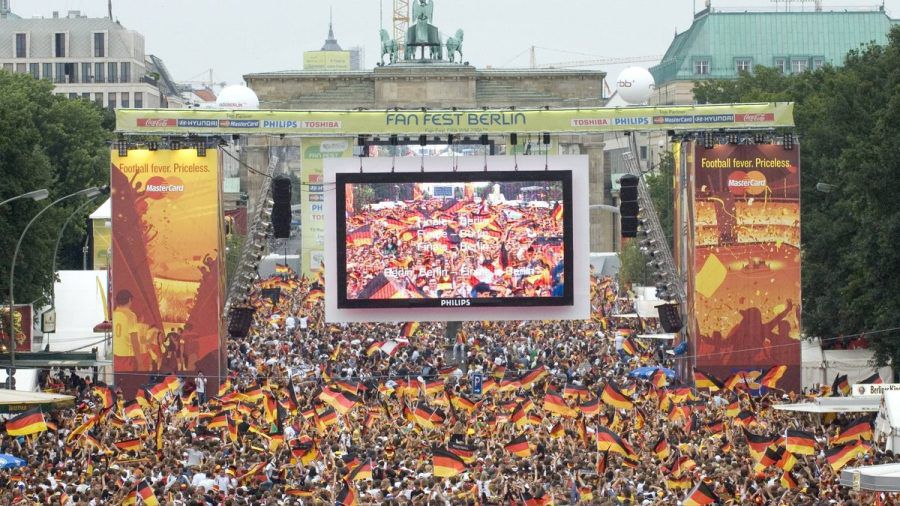Public Viewing zur WM? In diesen Städten wird daraus nichts. (kms/spot)