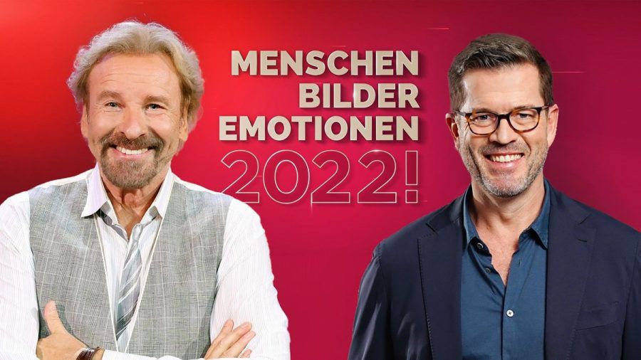 Thomas Gottschalk (l.) und Karl-Theodor zu Guttenberg präsentieren den großen RTL-Jahresrückblick "2022! Menschen Bilder Emotionen". (ili/spot)