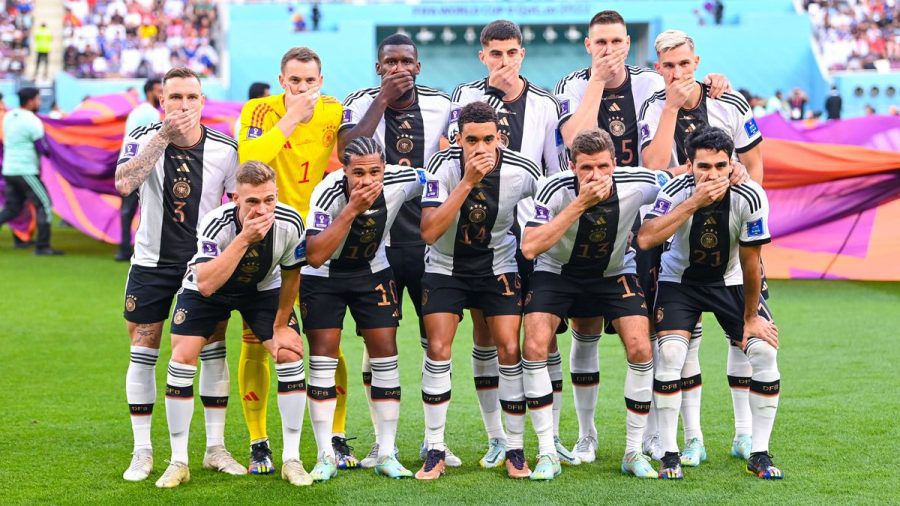 Die DFB-Stars auf dem Teamfoto vor dem Spiel gegen Japan. (mia/spot)