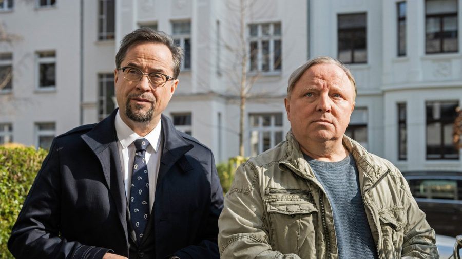 Jan Josef Liefers (l.) und Axel Prahl räumten einmal mehr mit dem Münster-"Tatort" ab. (smi/spot)