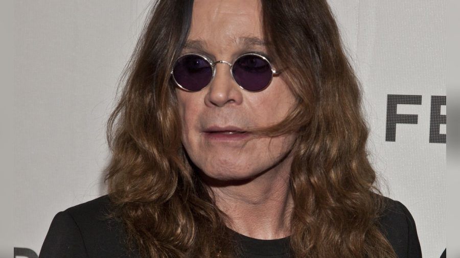 Rocklegende Ozzy Osbourne hegt offenbar Zweifel an den Plänen, mit seiner Ehefrau Sharon nach England zurückzukehren. (jer/spot)