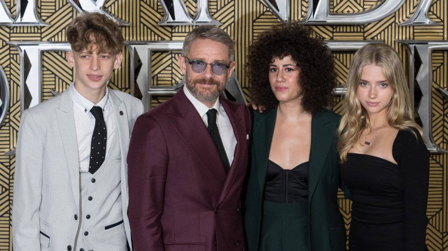 Joe Freeman, Martin Freeman, Rachel Mariam und Grace Freeman (v.l.n.r.) auf der "Black Panther: Wakanda Forever"-Premiere. (jom/spot)