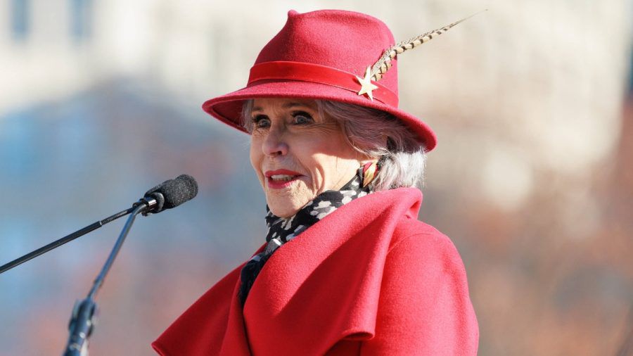 Jane Fonda spricht bei einer Kundgebung in Washington D.C. (ncz/spot)