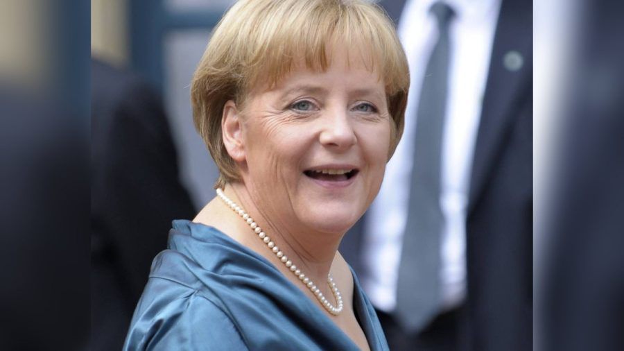 Wagnerianerin Angela Merkel 2008 in Bayreuth. (smi/spot)