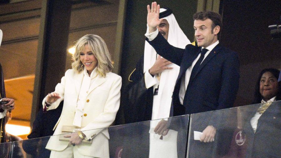 Brigitte und Emmanuel Macron beim WM-Finale in Katar. (eee/spot)