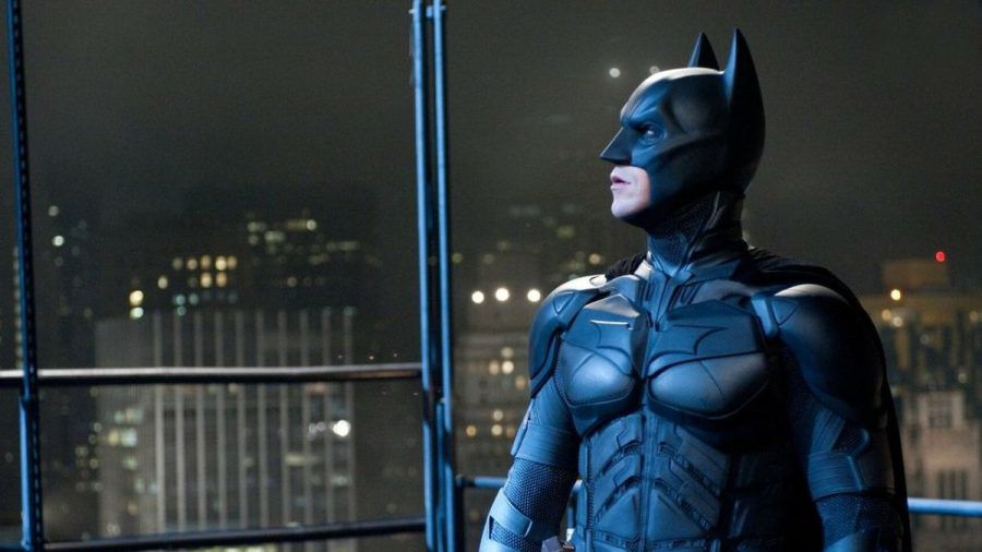 "The Dark Knight Rises": Batman (Christian Bale) befürchtet die Zerstörung Gothams. (cg/spot)