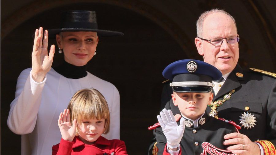 Jacques und Gabriella von Monaco mit ihren Eltern Charlène von Monaco und Albert II. (hub/spot)