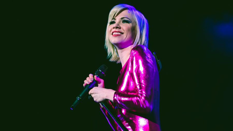 Carly Rae Jepsen auf der Bühne. (mia/spot)