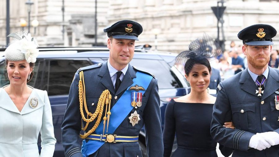 Prinzessin Kate und Prinz William scheinen über die Netflix-Doku von Herzogin Meghan und Prinz William (v.l.n.r.) "not amused" zu sein. (dr/spot)